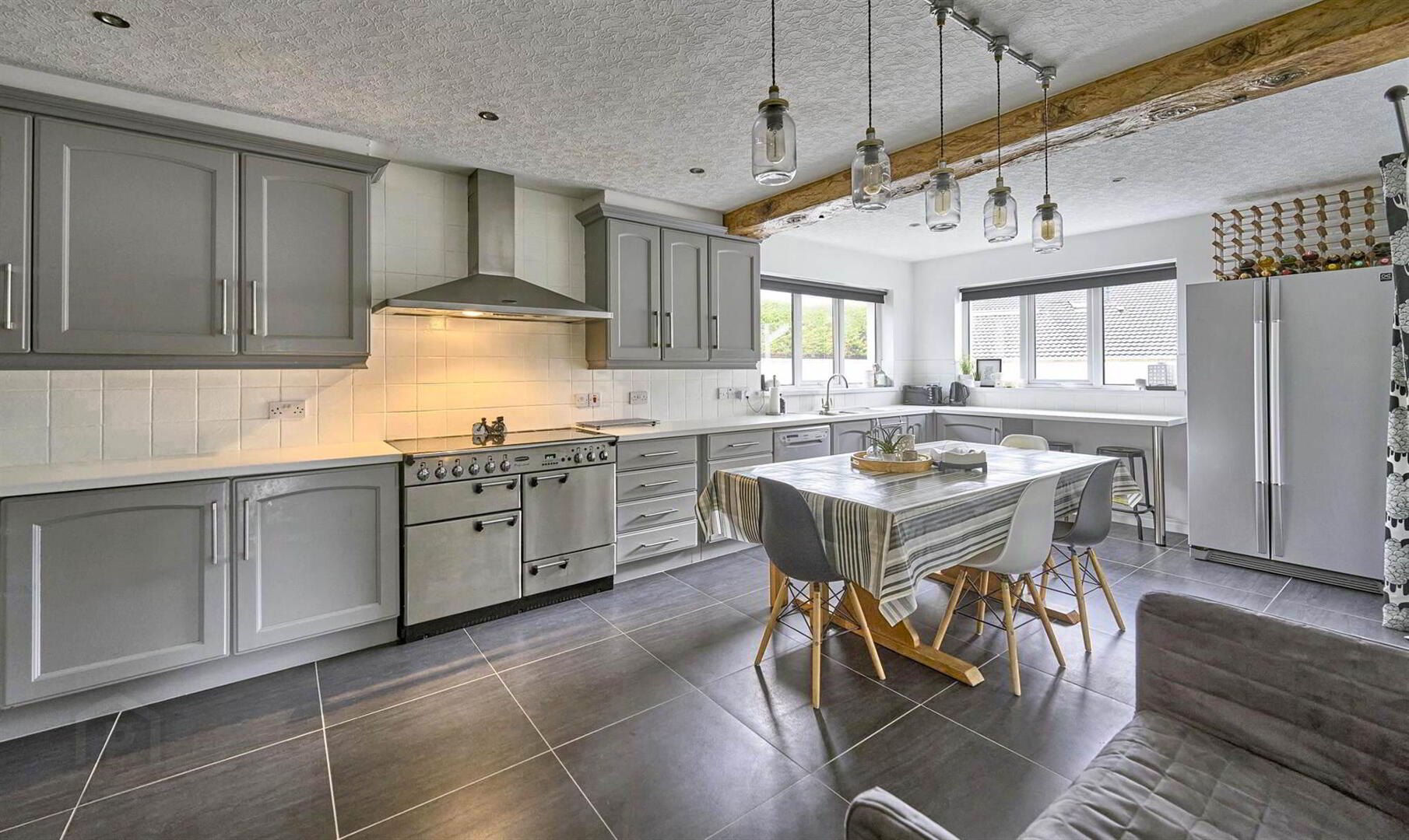 2 Belgravia Gardens 8 of 25