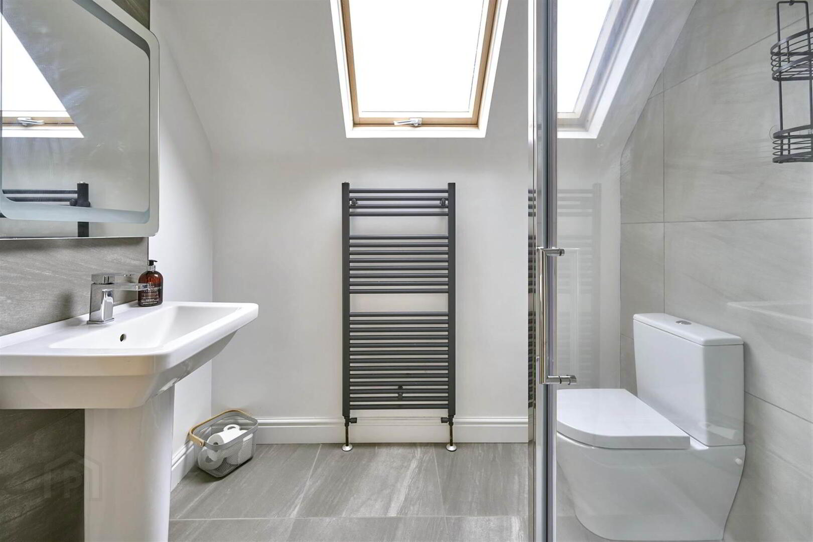 2 Belgravia Gardens 17 of 25