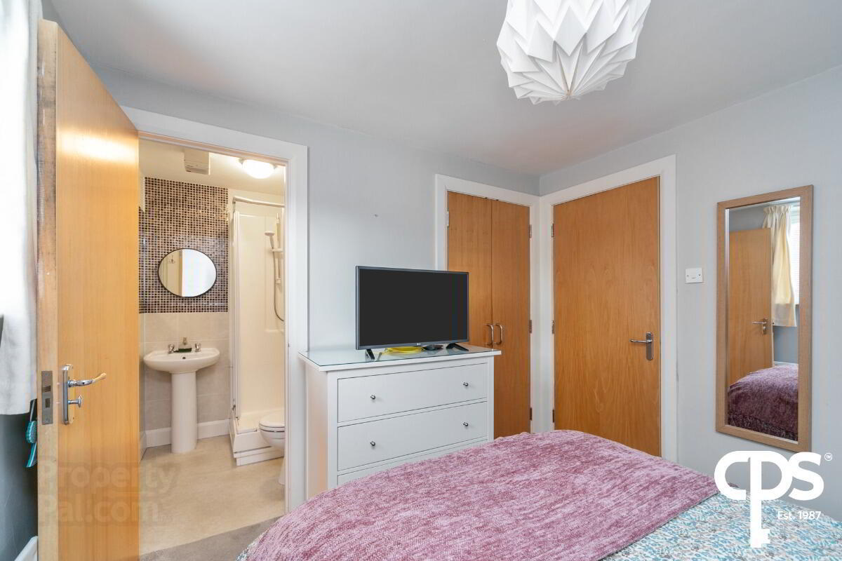 Apartment E, 1.1 Whitehall Square 5 of 21