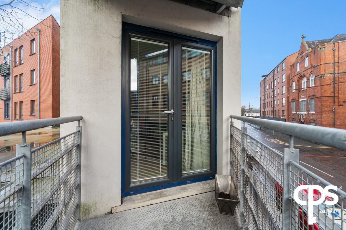 Apartment E, 1.1 Whitehall Square 17 of 21