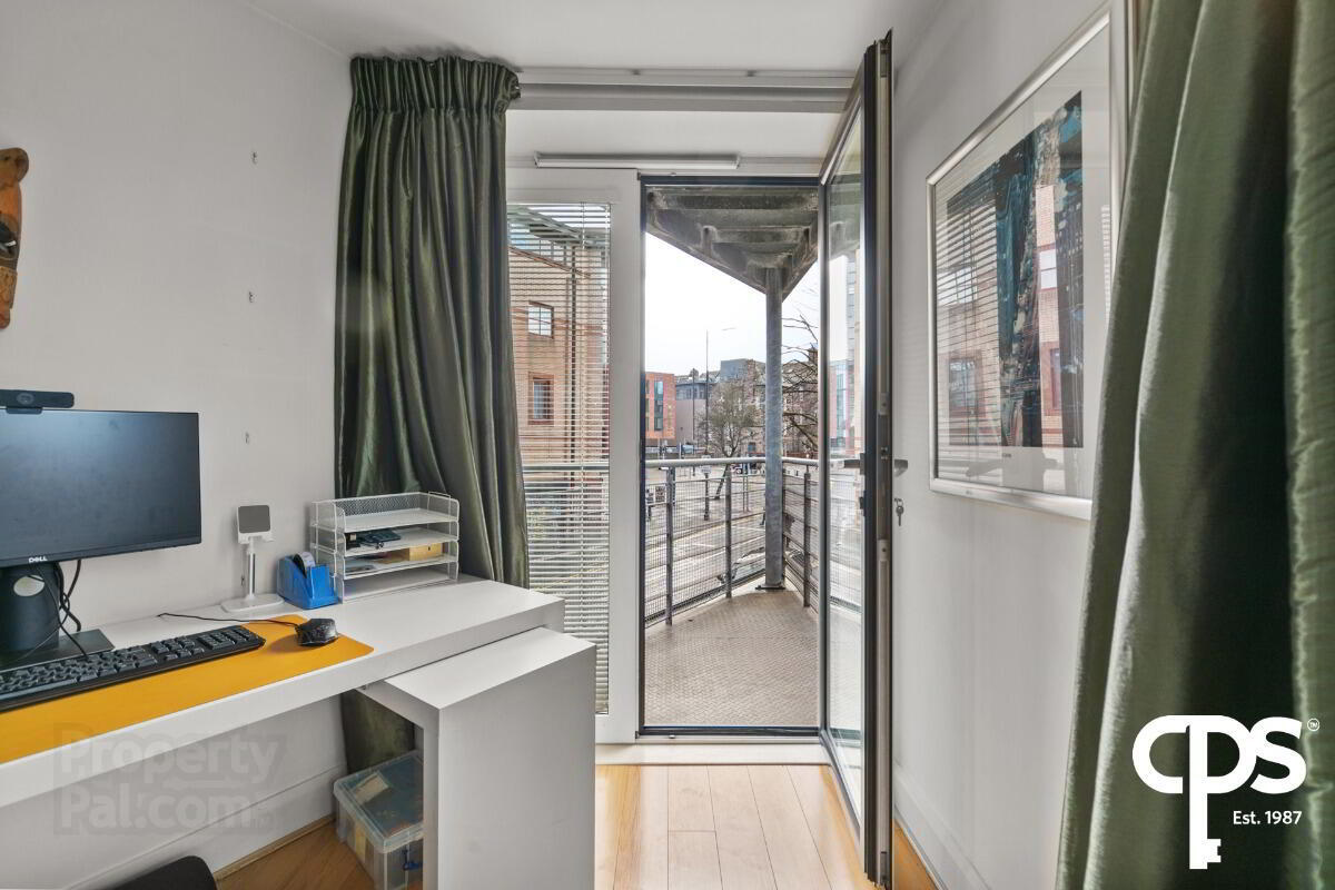 Apartment E, 1.1 Whitehall Square 16 of 21