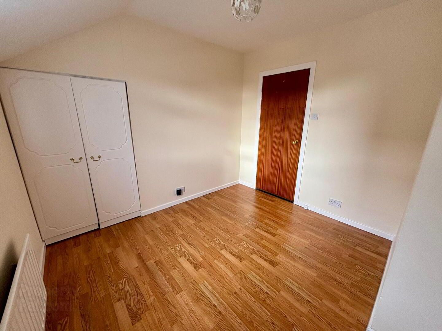 27 Robert Street 9 of 17