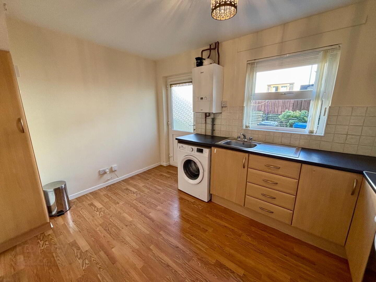 27 Robert Street 7 of 17