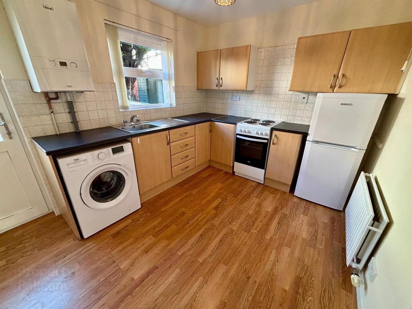27 Robert Street 5 of 17
