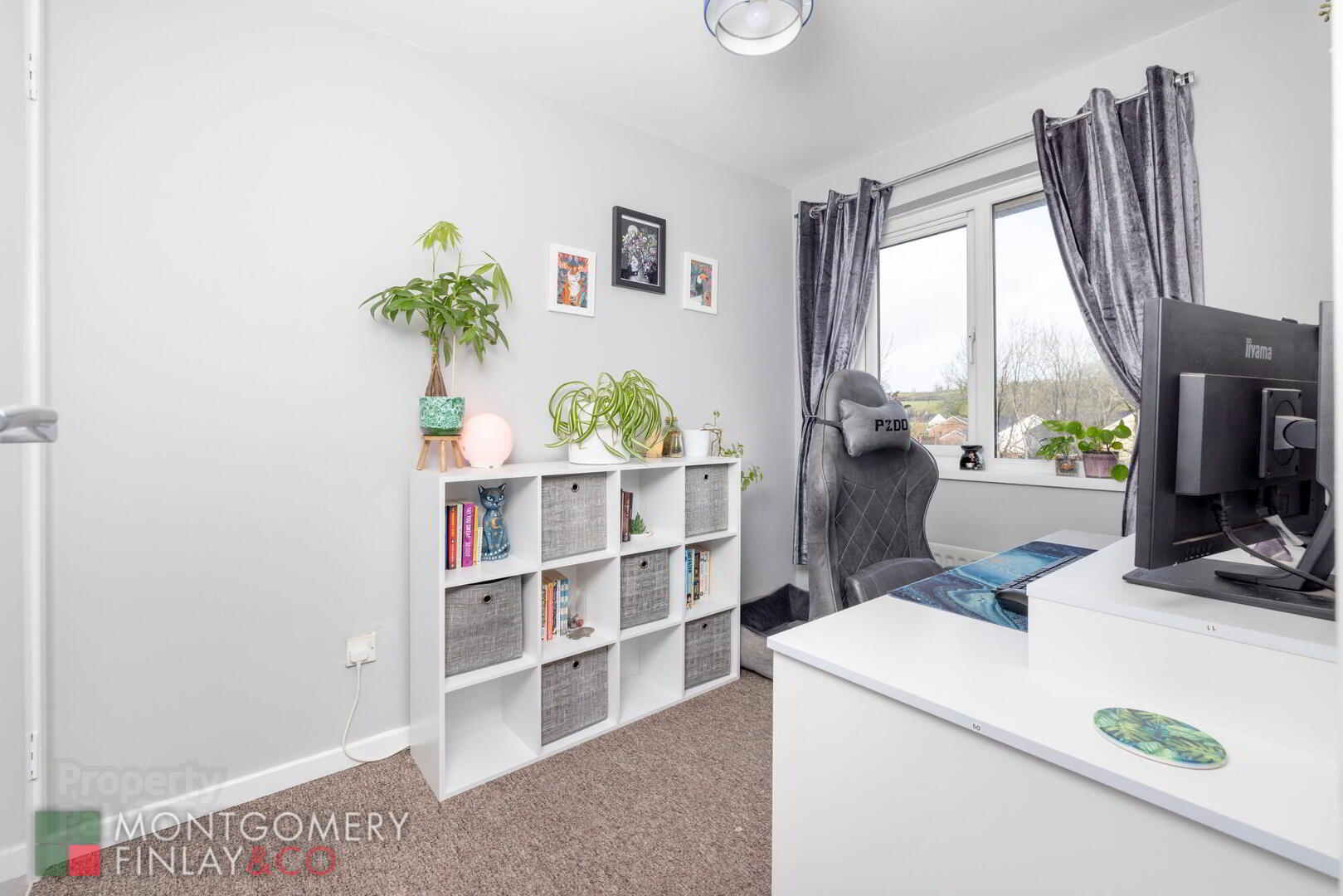 17 Baragh Gardens 10 of 16