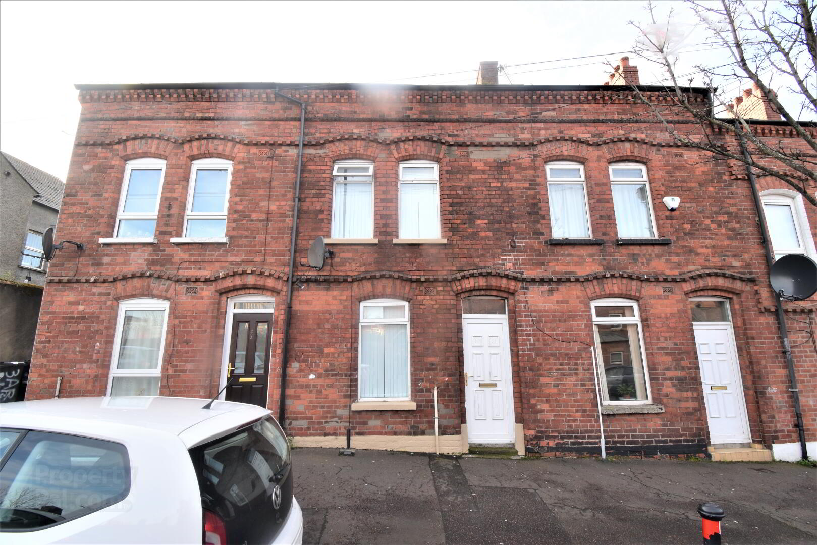 (hmo Registered), 251 Roden Street 1 of 20