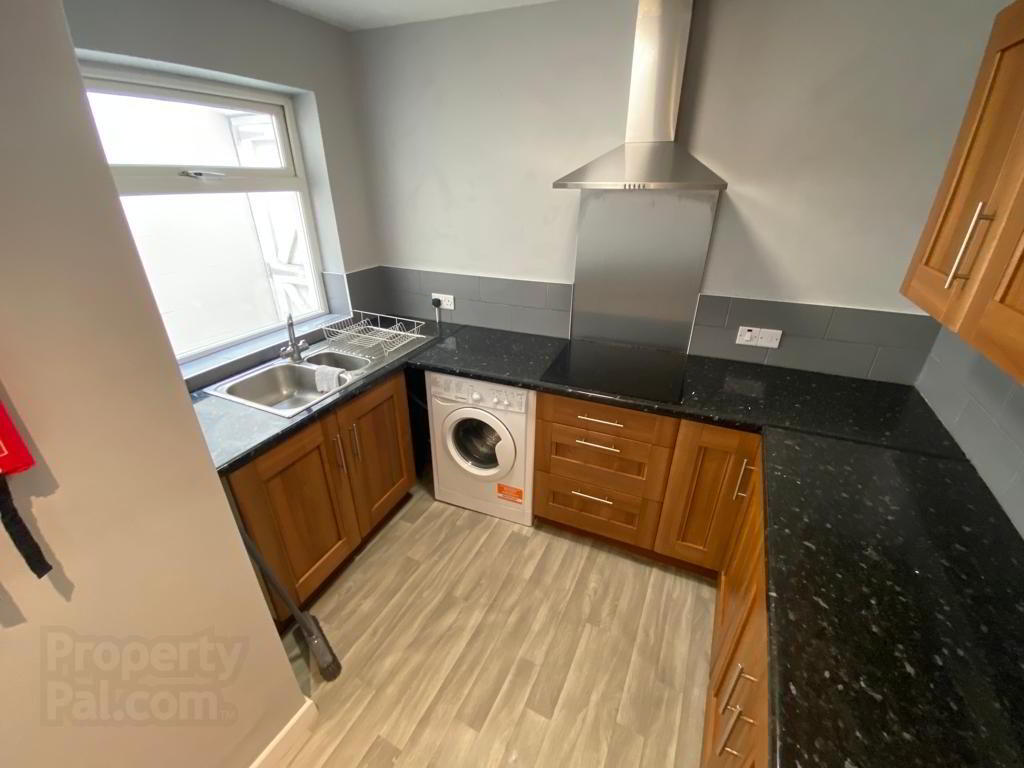 (hmo Registered), 251 Roden Street 9 of 20