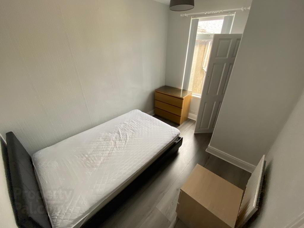 (hmo Registered), 251 Roden Street 16 of 20