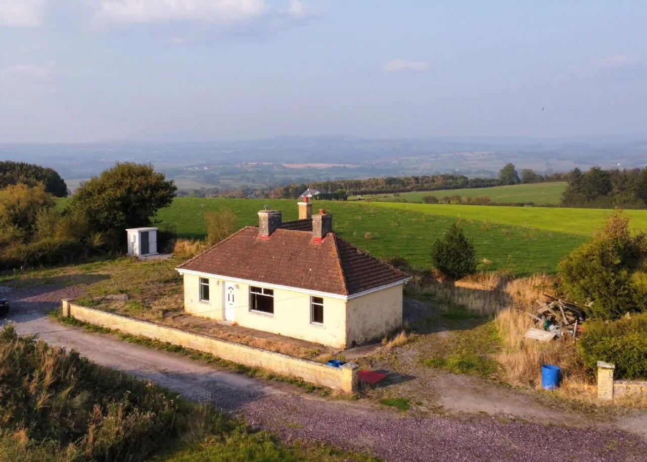 Crossroads House, Ballyvadona