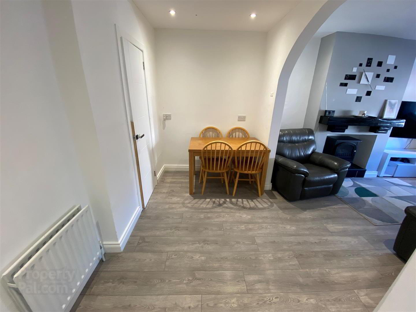 39 Beechwood Gardens 4 of 11