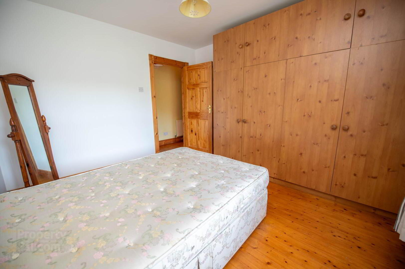 2 Milltown Mews 17 of 37