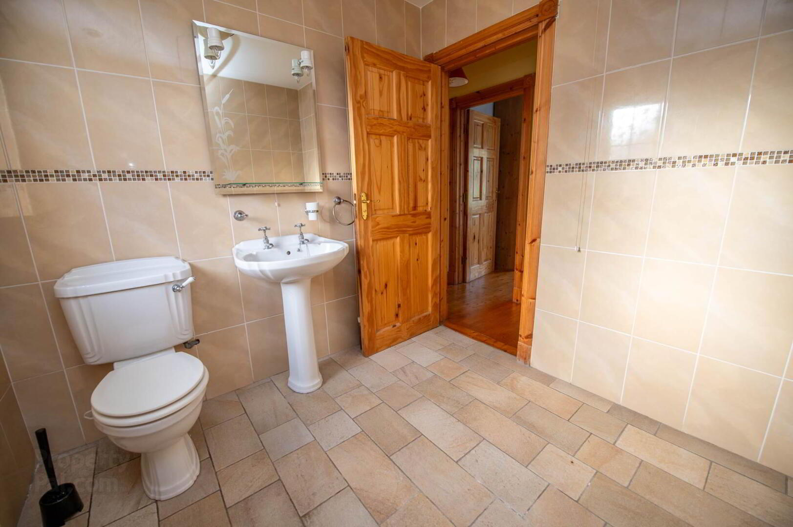 2 Milltown Mews 20 of 37