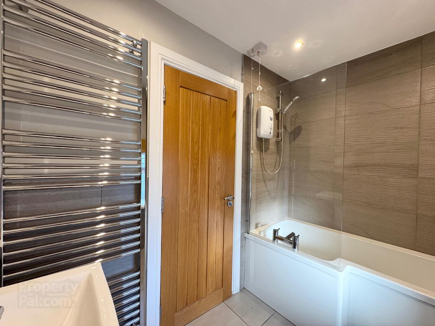 33 Moy Road 6 of 28