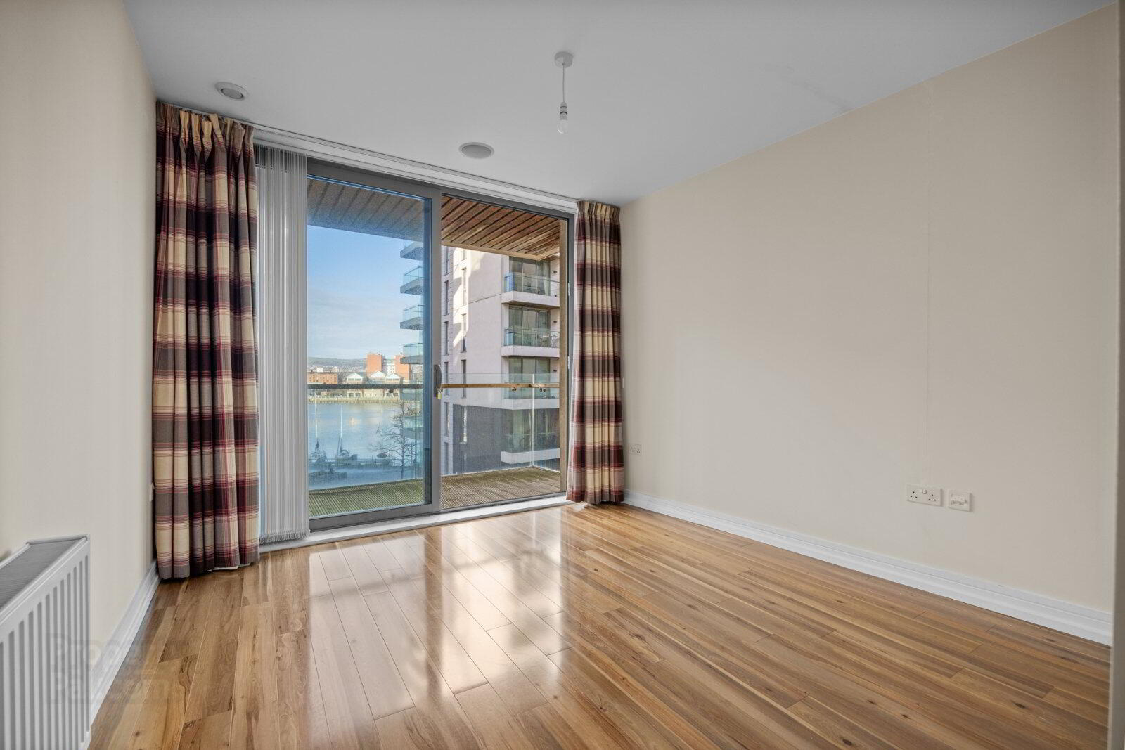 Apartment 7.17 The Arc 2h Queens Road 5 of 7