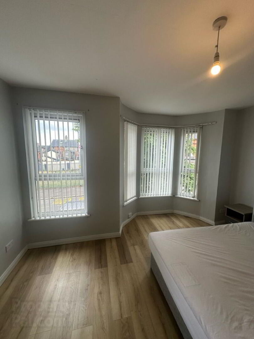 (hmo Registered), 67 Alexandra Park Avenue 15 of 28
