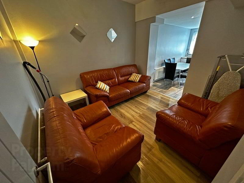 (hmo Registered), 141 Alexandra Park Avenue 1 of 18