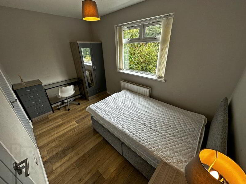 (hmo Registered), 141 Alexandra Park Avenue 10 of 18