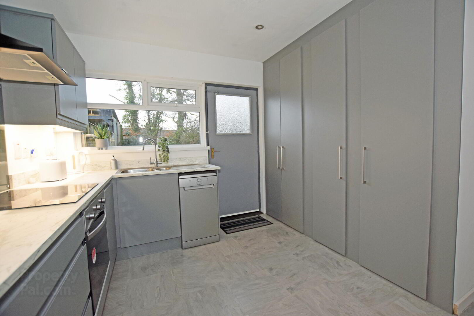 1 Greenmount Road 5 of 16