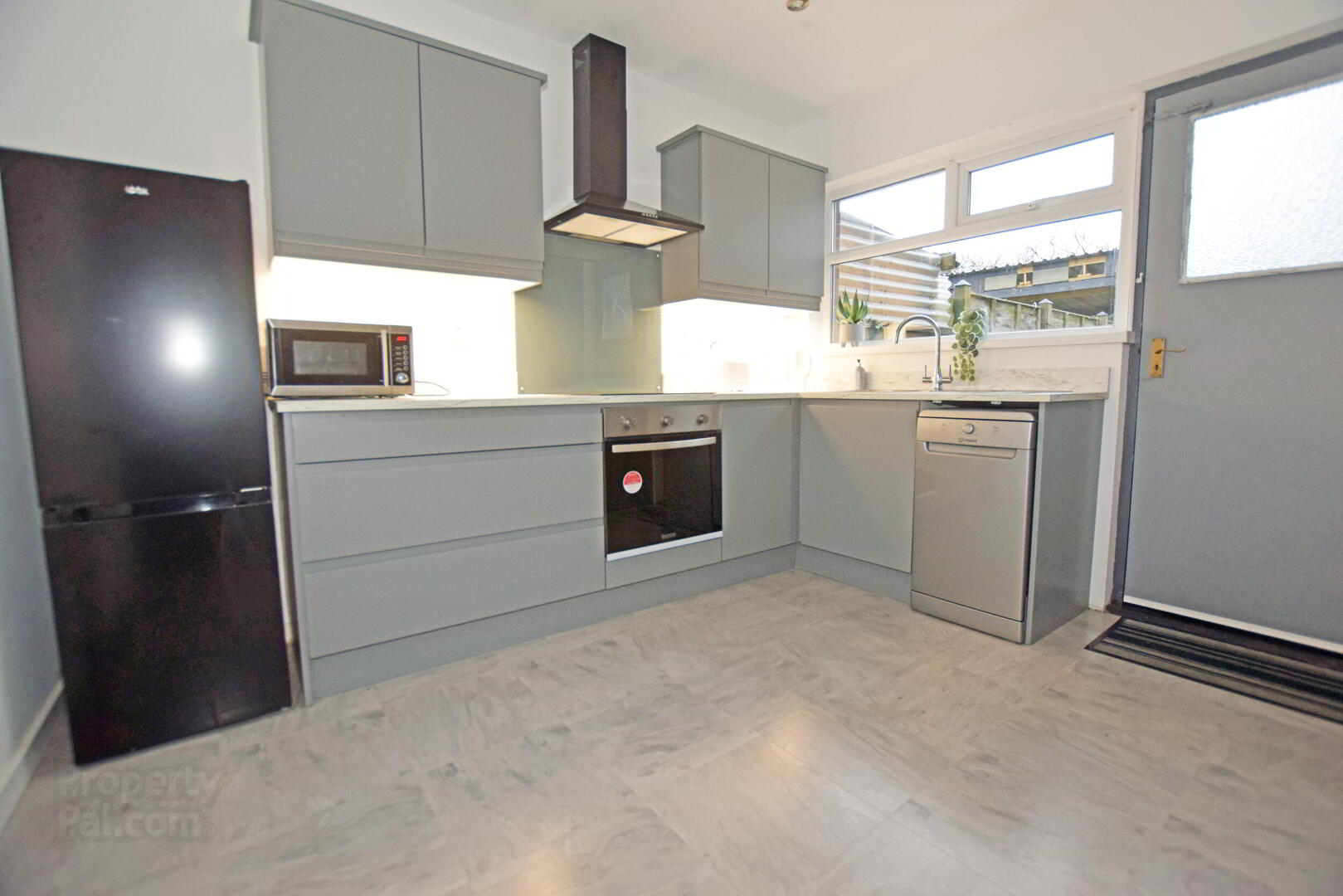 1 Greenmount Road 4 of 16