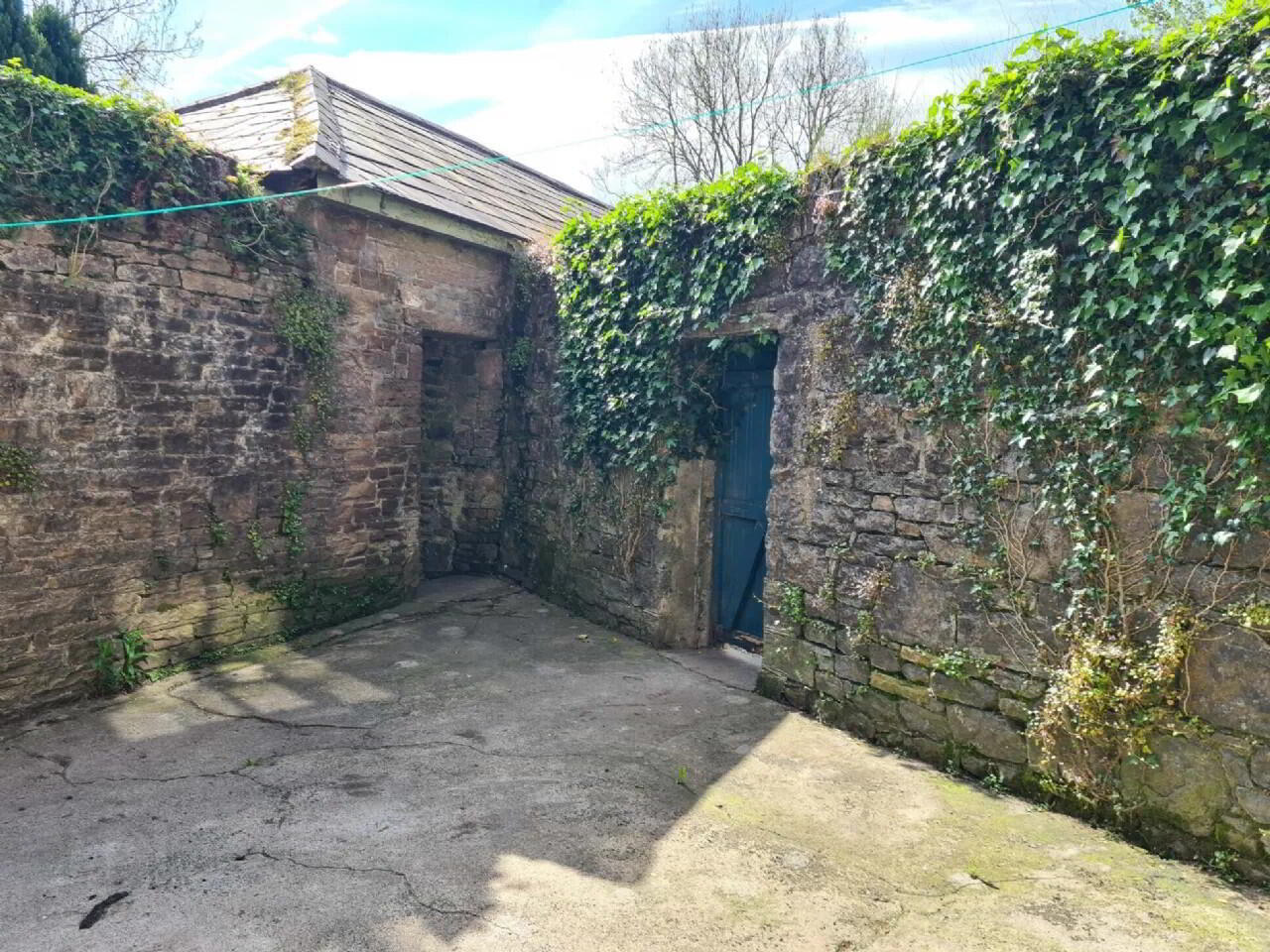 2 The Old Barracks 4 of 26