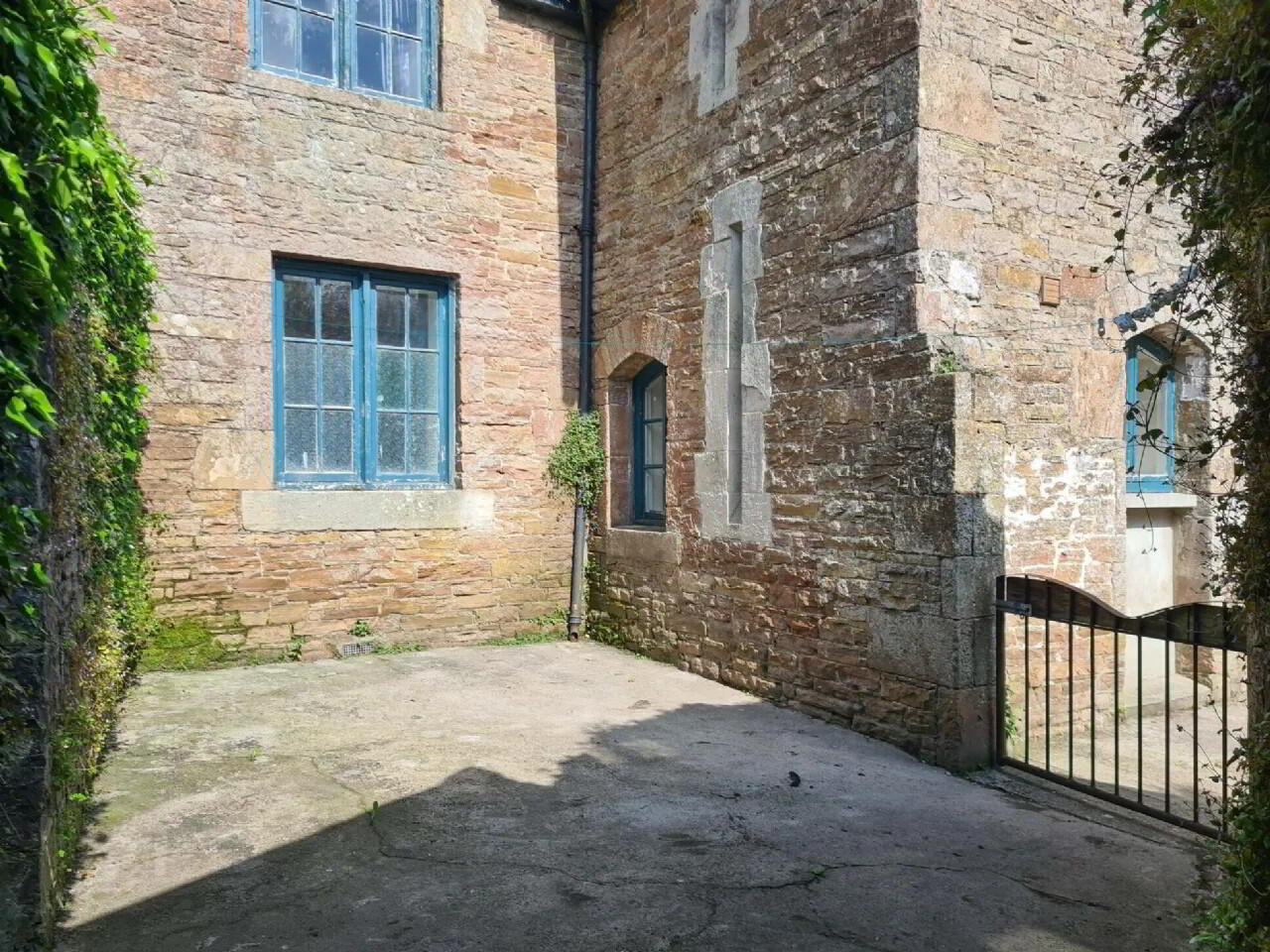 2 The Old Barracks 2 of 25