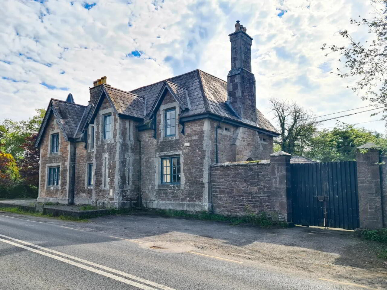 property description image