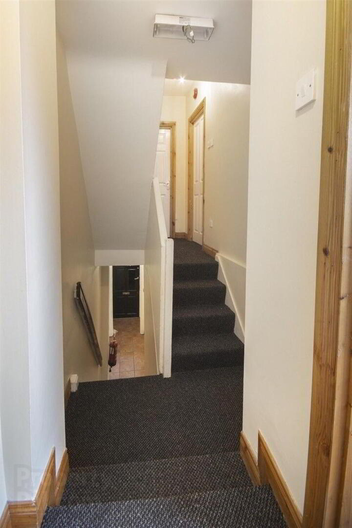 17 Collingwood Avenue 5 of 15