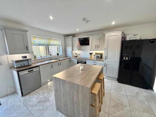 22 Ashbrook Court 6 of 17