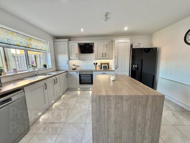 22 Ashbrook Court 5 of 17