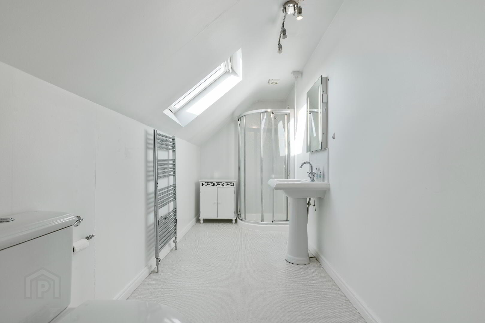 20 Farm Lodge Avenue 16 of 19