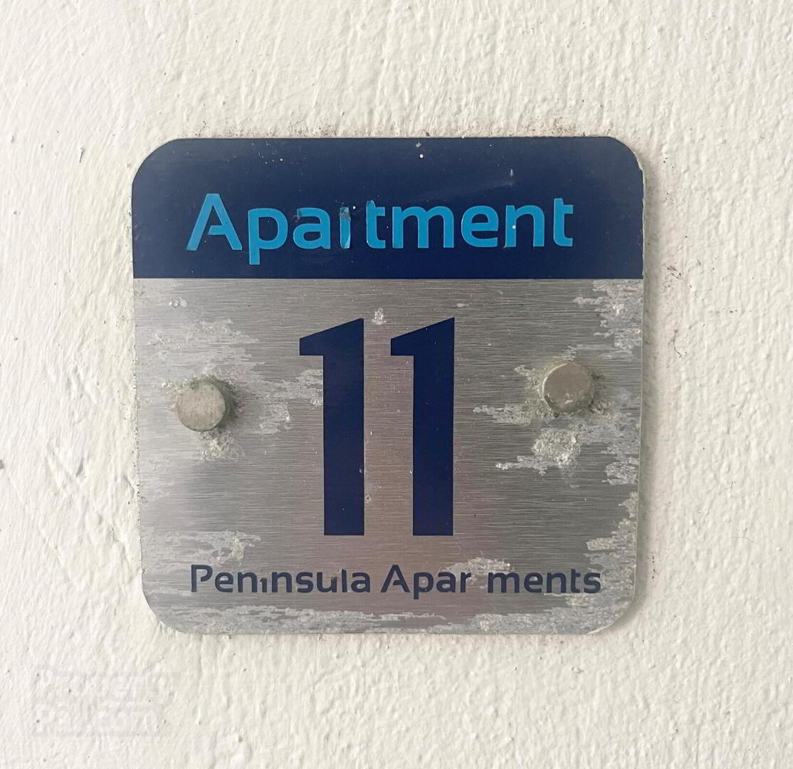 Apt 11, Peninsula Apartments 6 of 27
