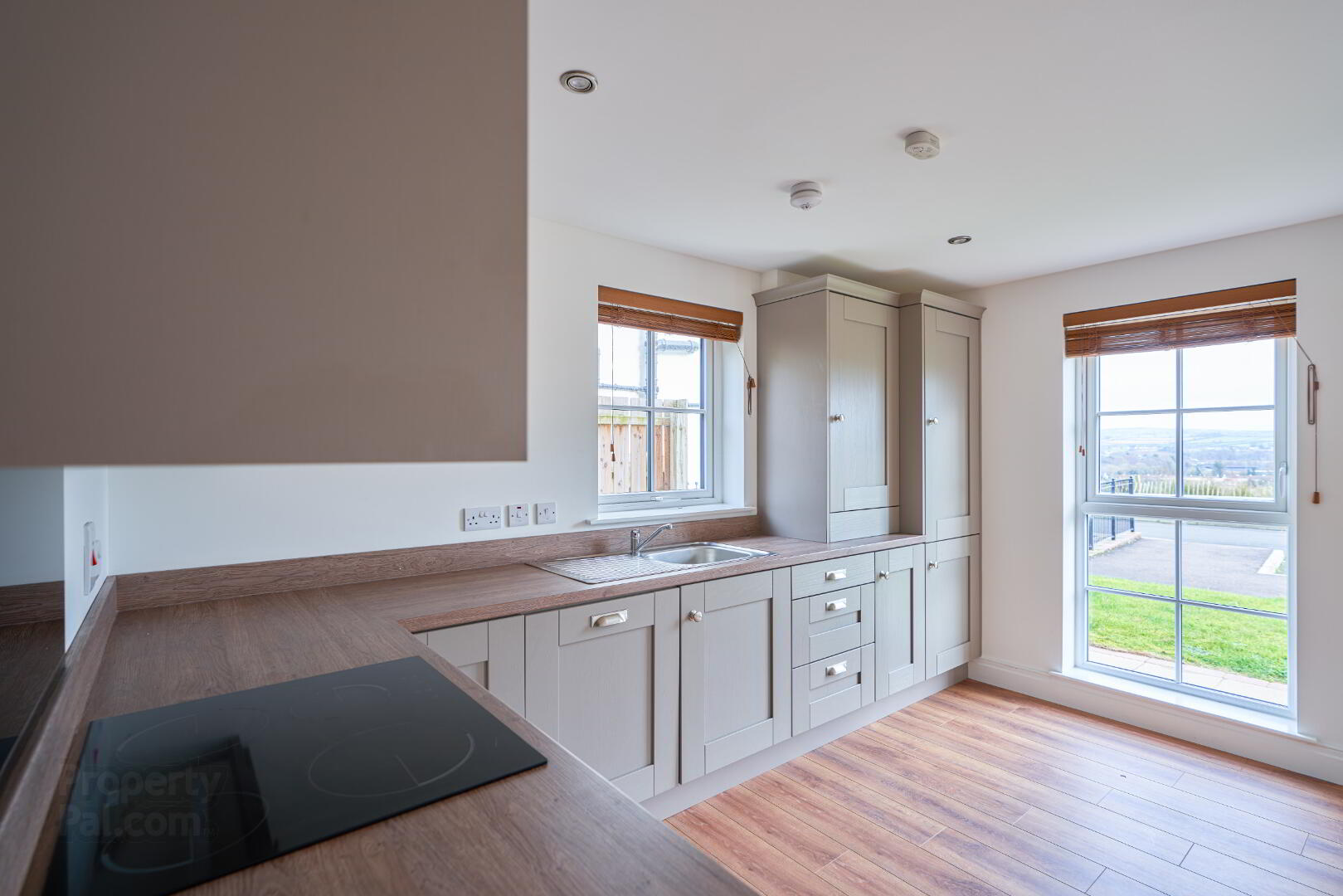 The Mayfair, 2 255 Birch Hill 6 of 20