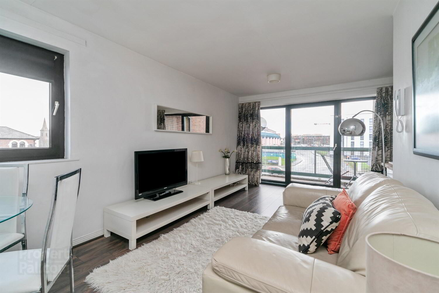 Apt 22, Balmoral Court