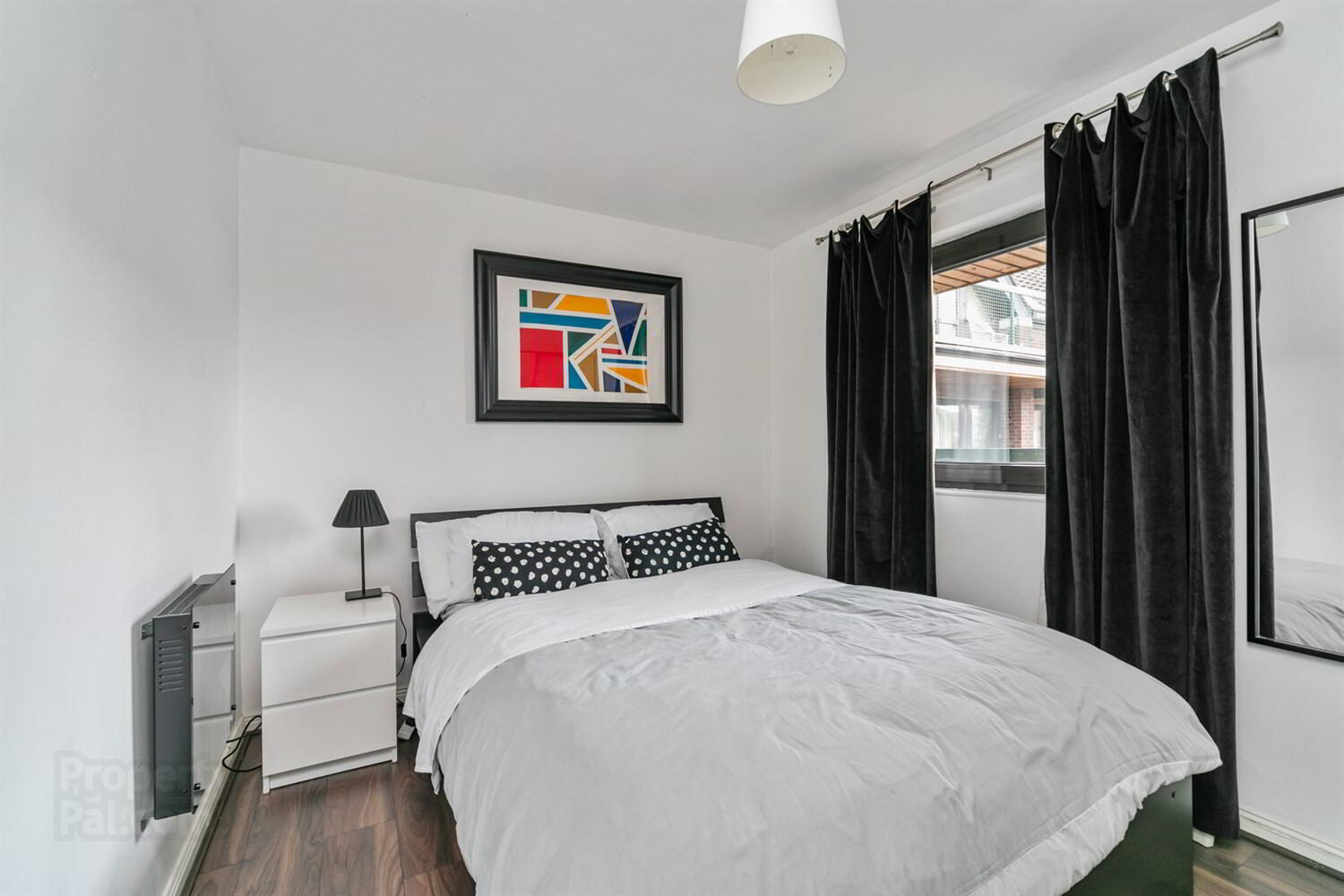 Apt 22, Balmoral Court 10 of 17