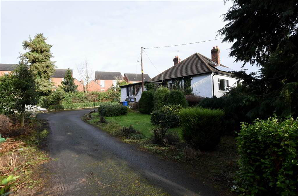54 North Road 4 of 33