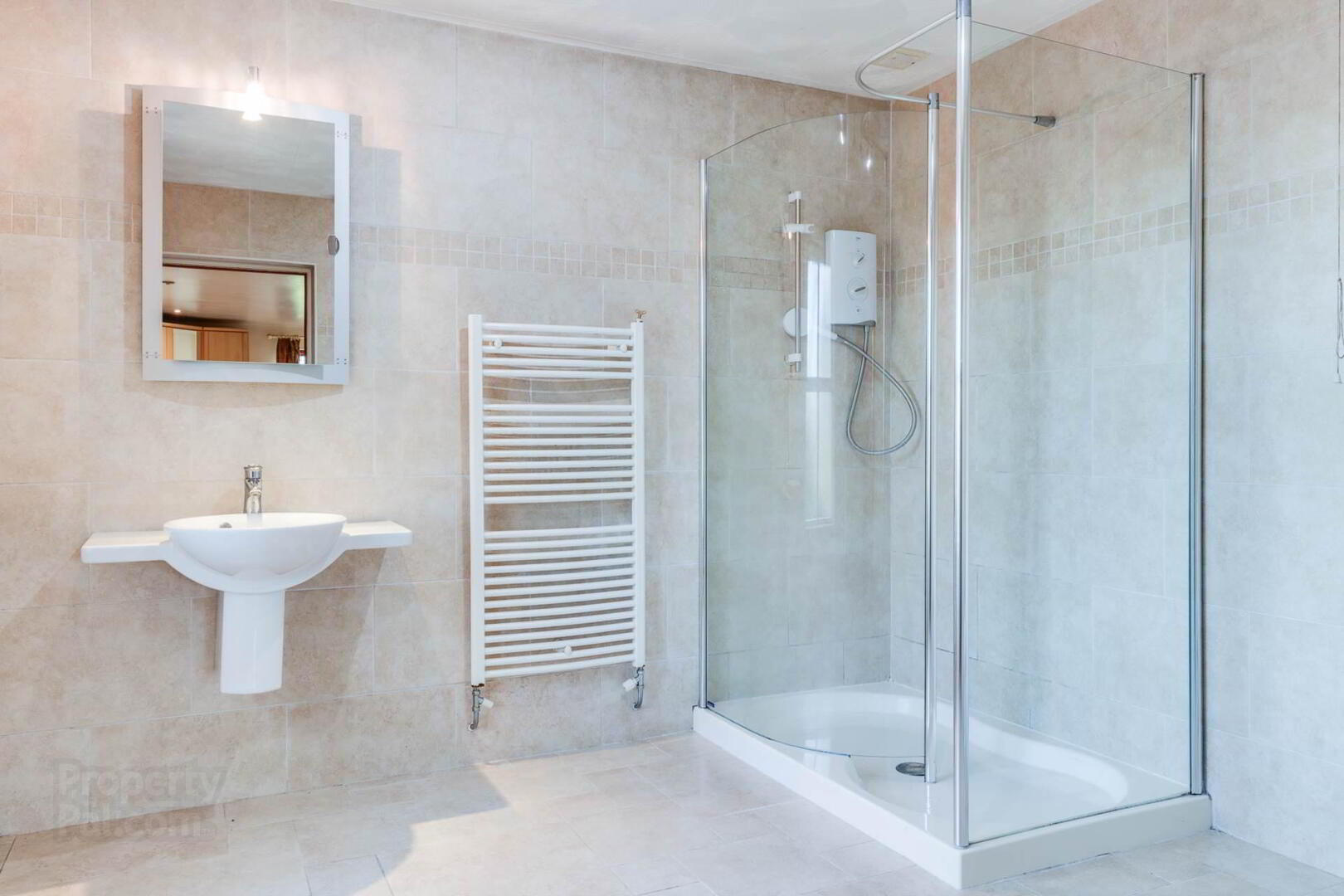 29 Carrickfergus Road 25 of 50