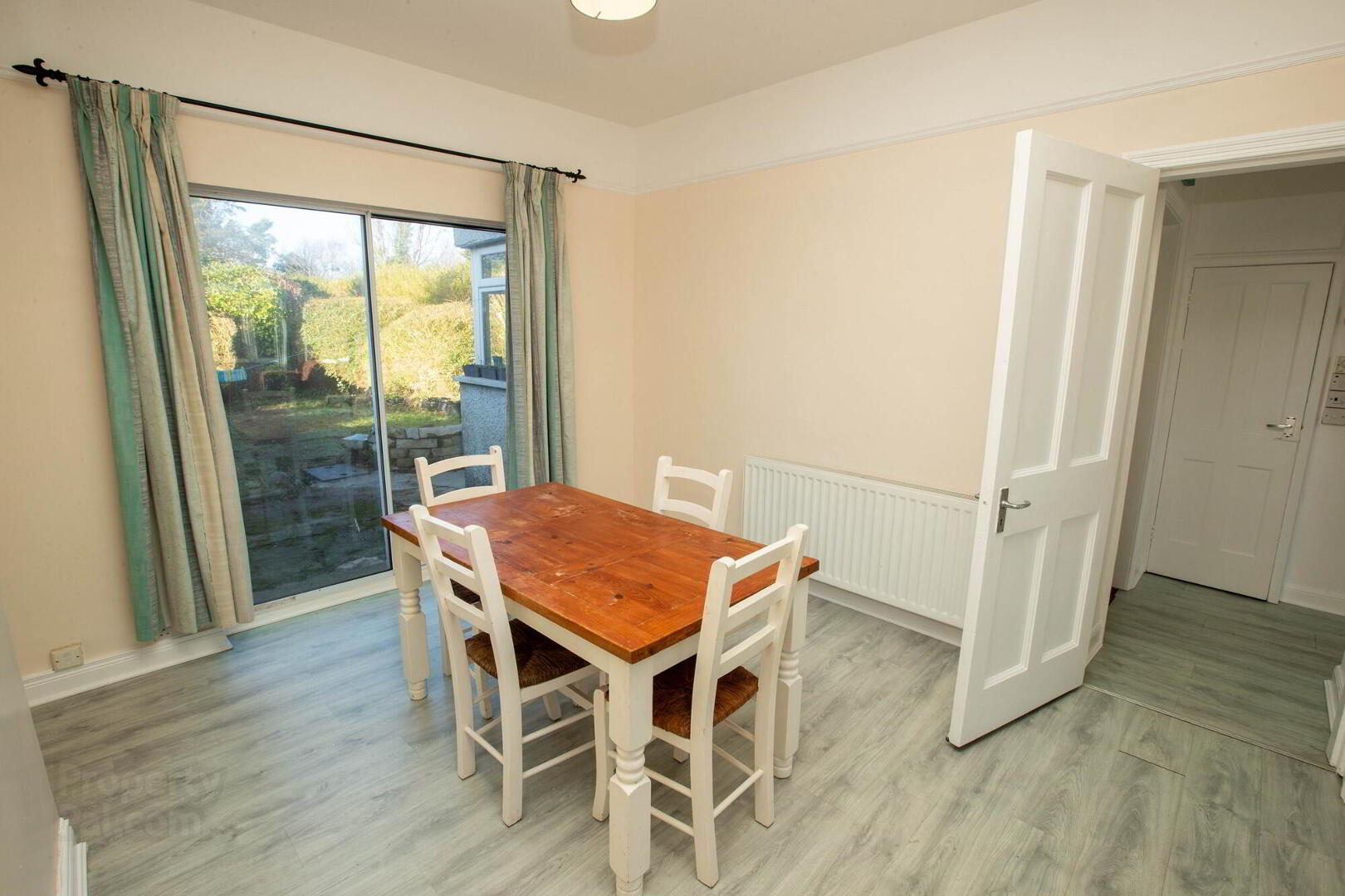16 Dundrum Road 9 of 26