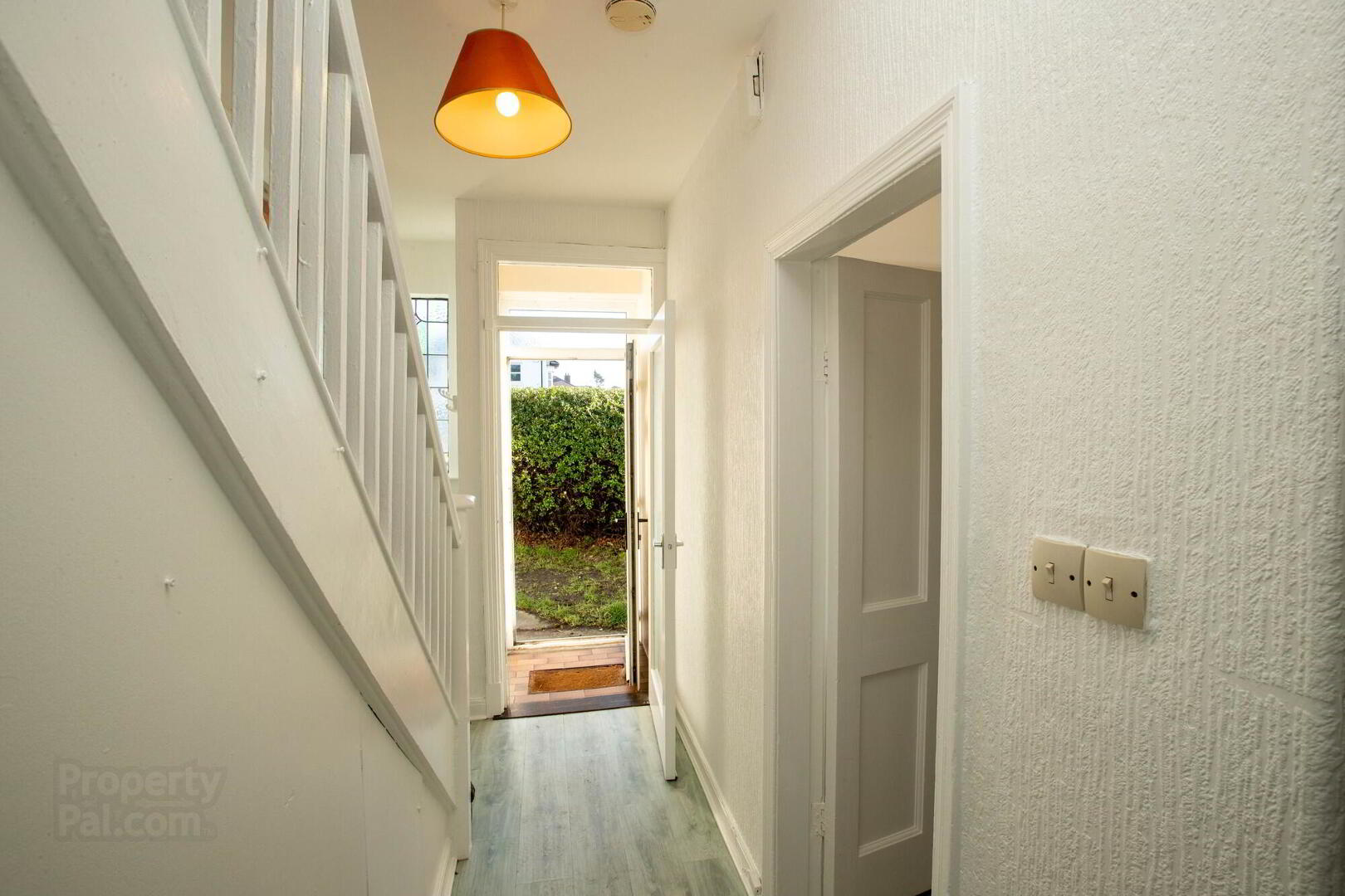 16 Dundrum Road 5 of 26