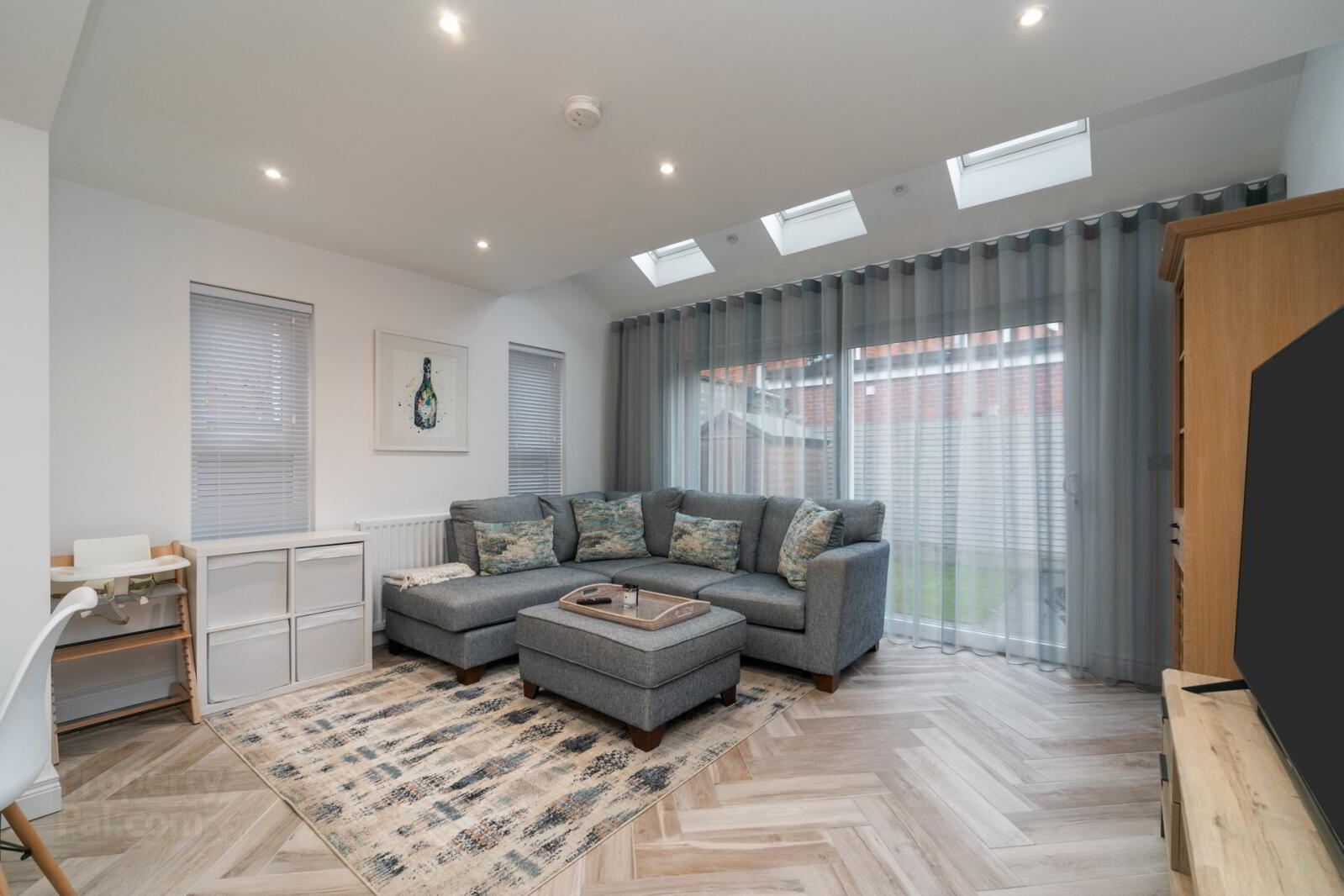 13 Kirkliston Gardens 9 of 21