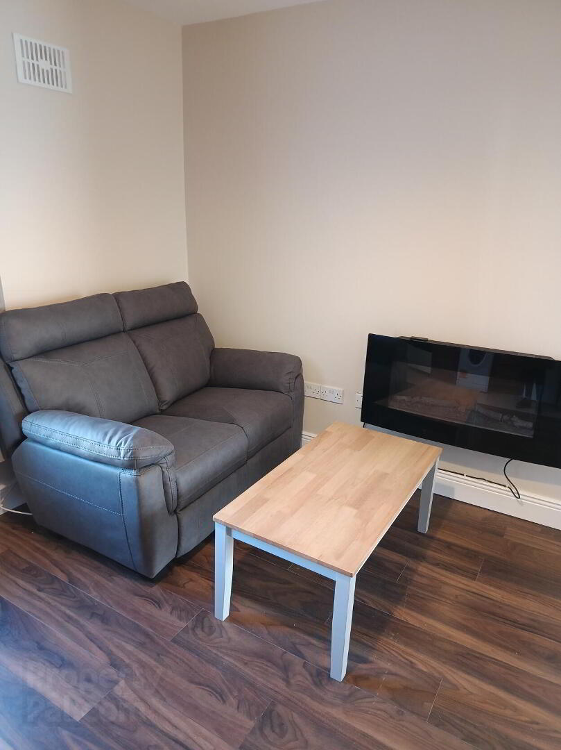 Apartment 3 10 Newenham Street 5 of 12