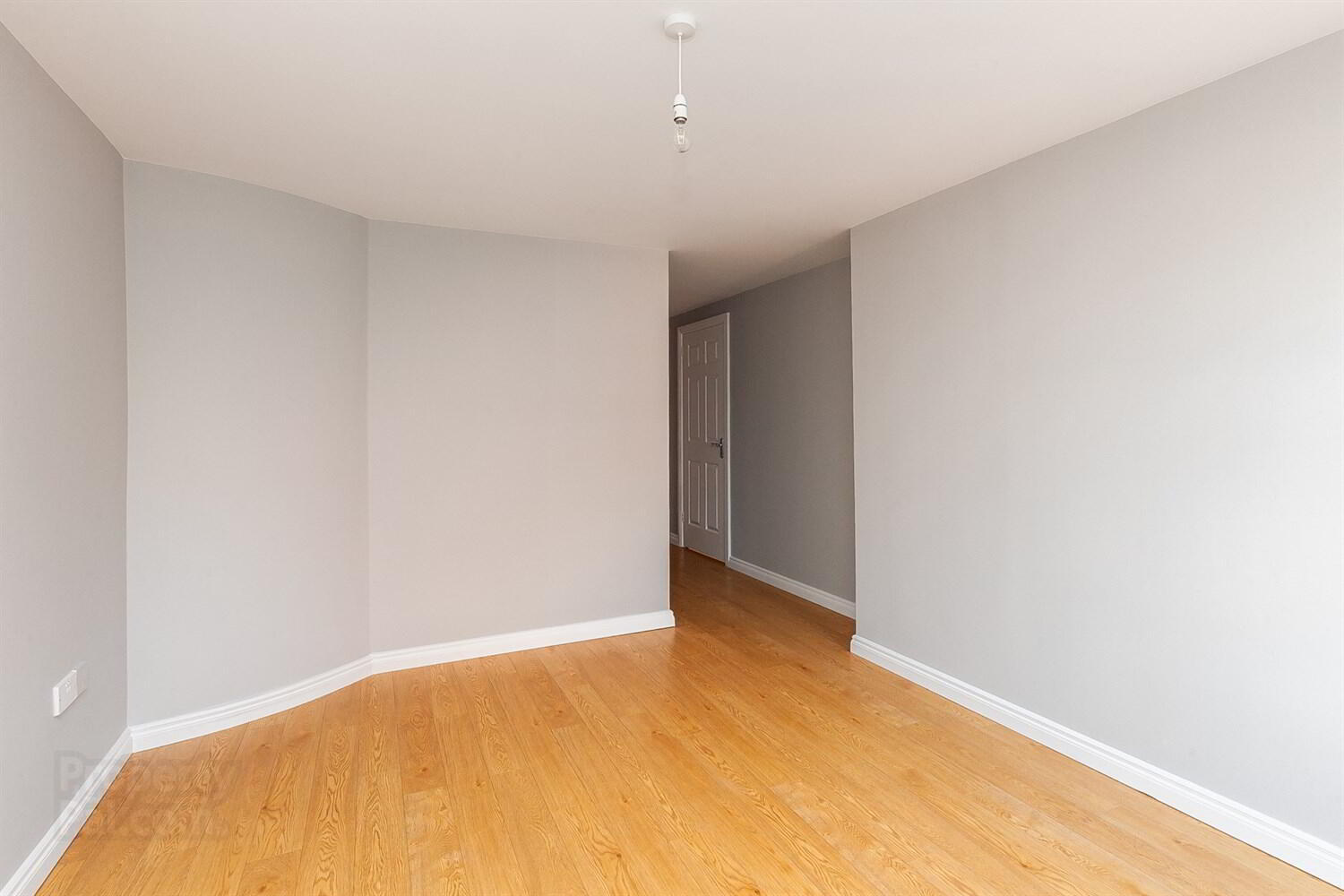Apt 6 Terrace Cottage, 83 Lower Windsor Avenue 10 of 14