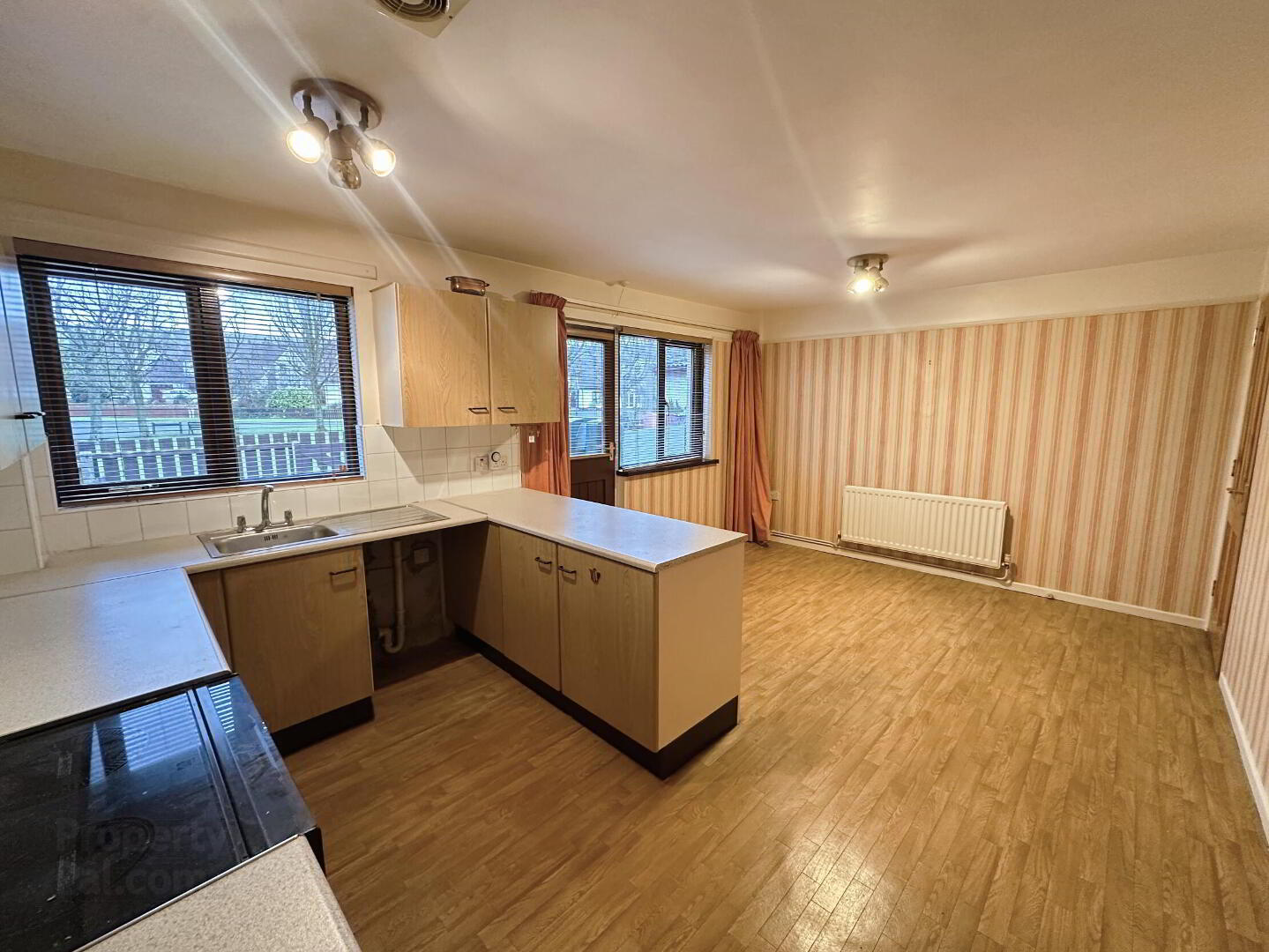4 Woodside Park 6 of 14