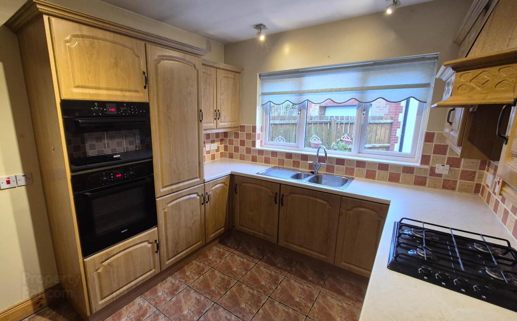 27 Blackthorn Manor 12 of 38