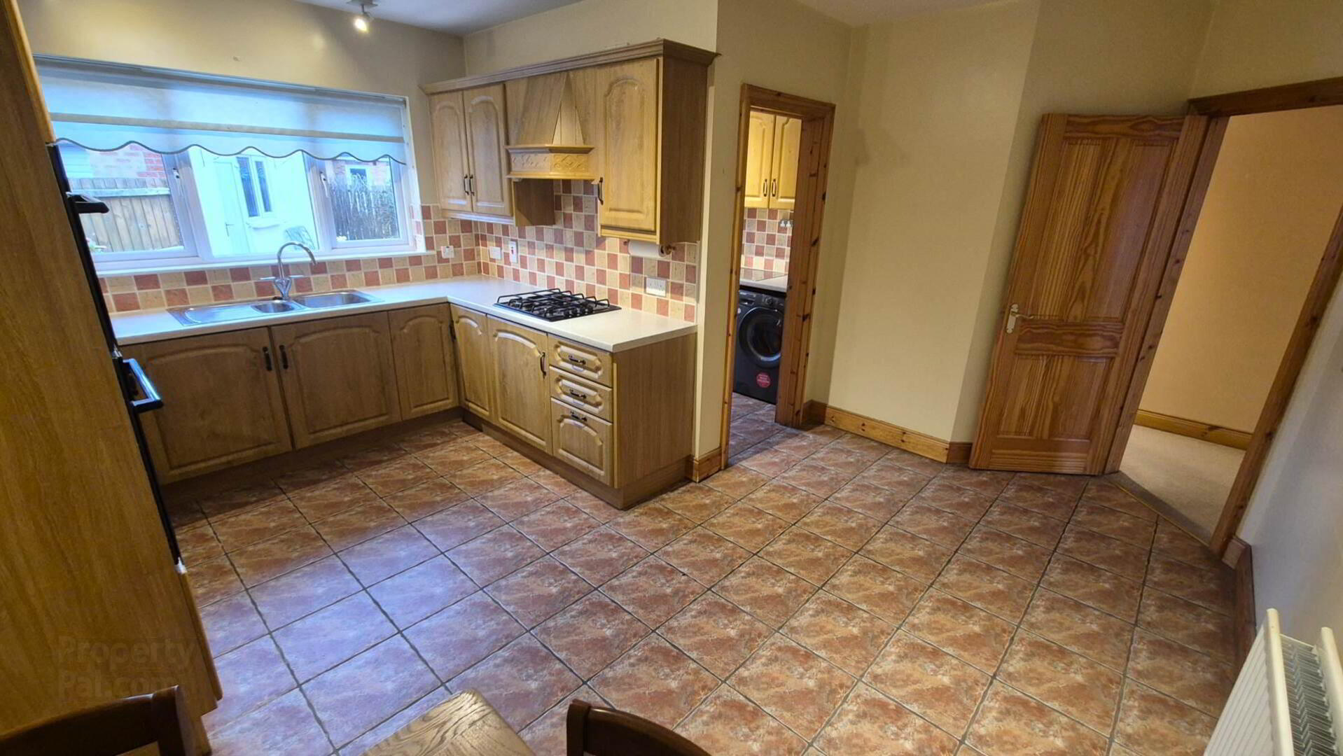 27 Blackthorn Manor 14 of 38