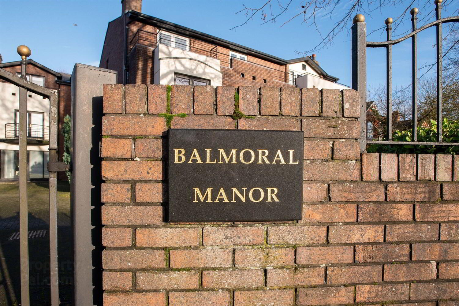 Apt 1 Balmoral Manor, 78 Balmoral Avenue