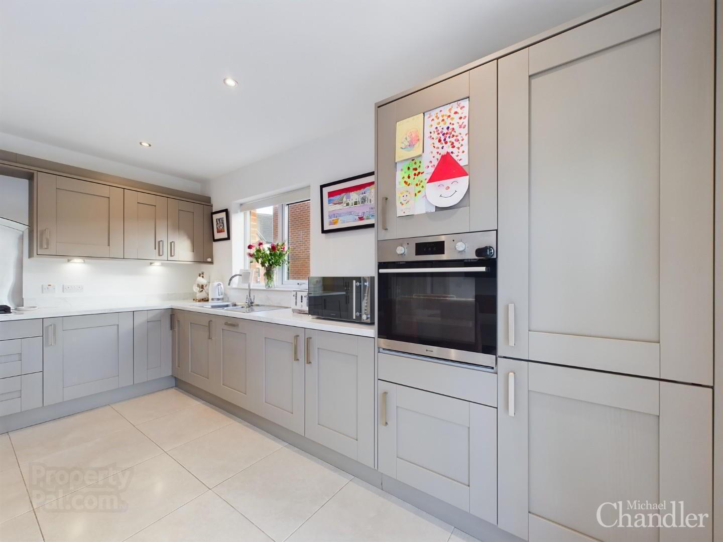 15 Royal Ascot Mews 8 of 24