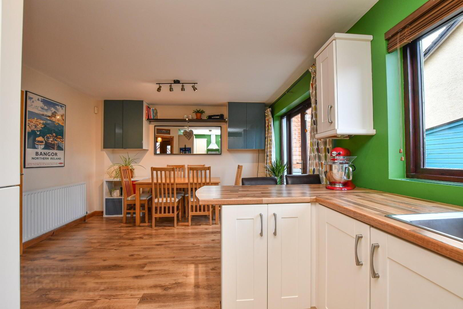 2 Shaftesbury Park 10 of 29
