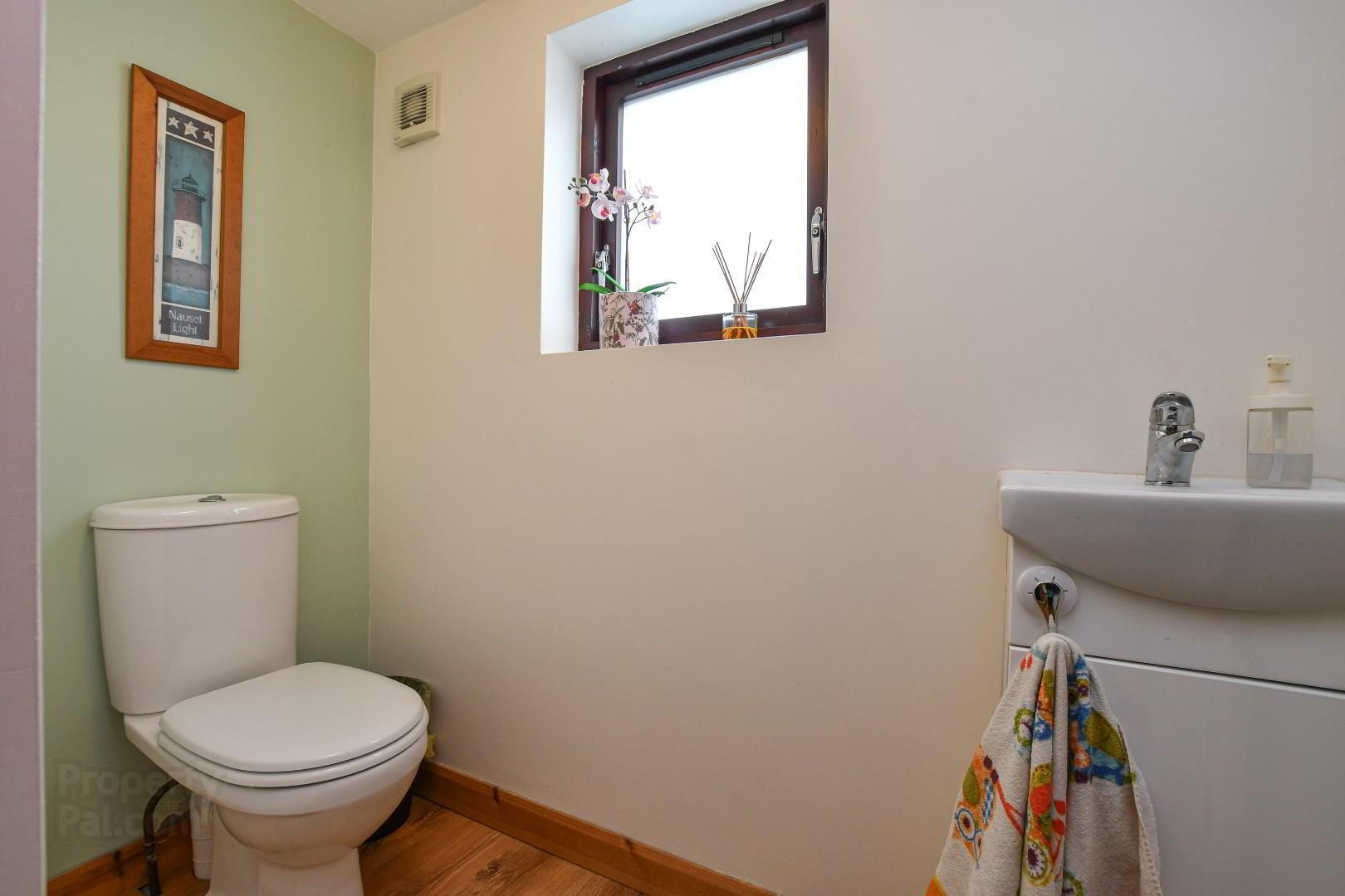 2 Shaftesbury Park 14 of 29
