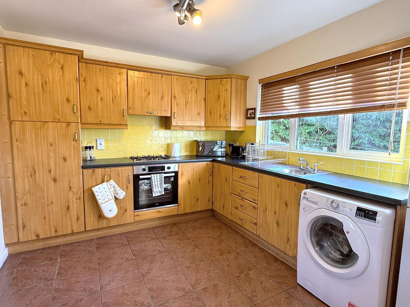 27 Benmore Court 4 of 16