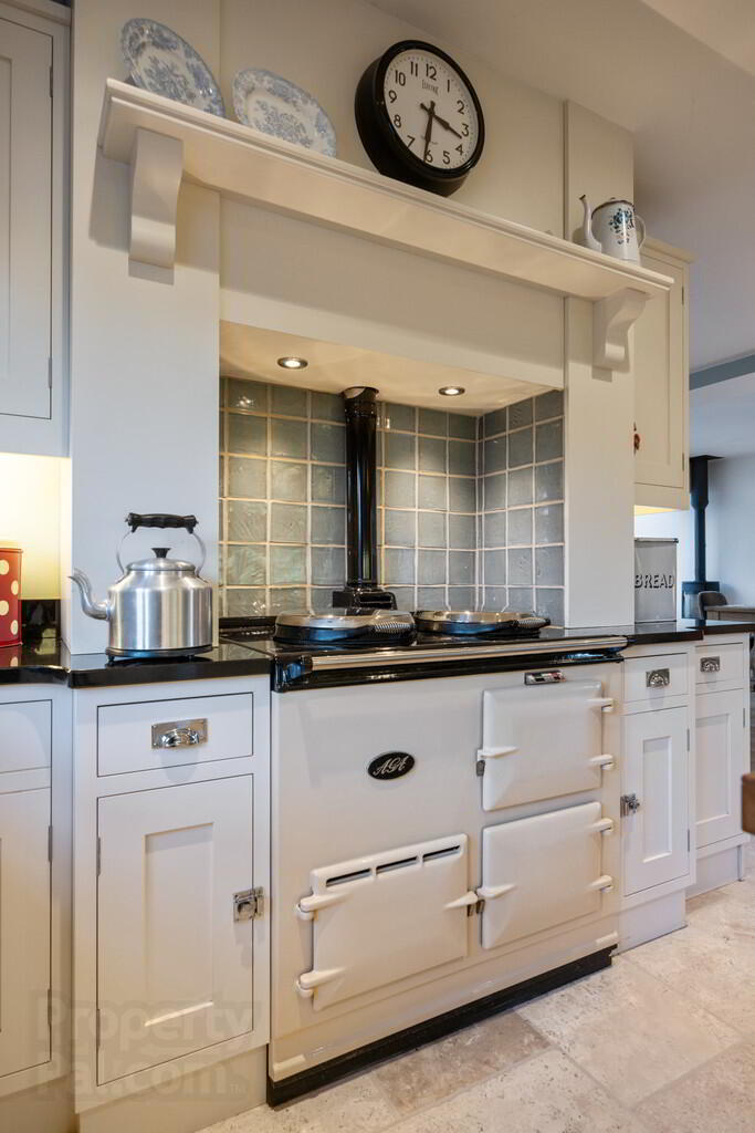 10 Eglantine Demesne Road 21 of 58